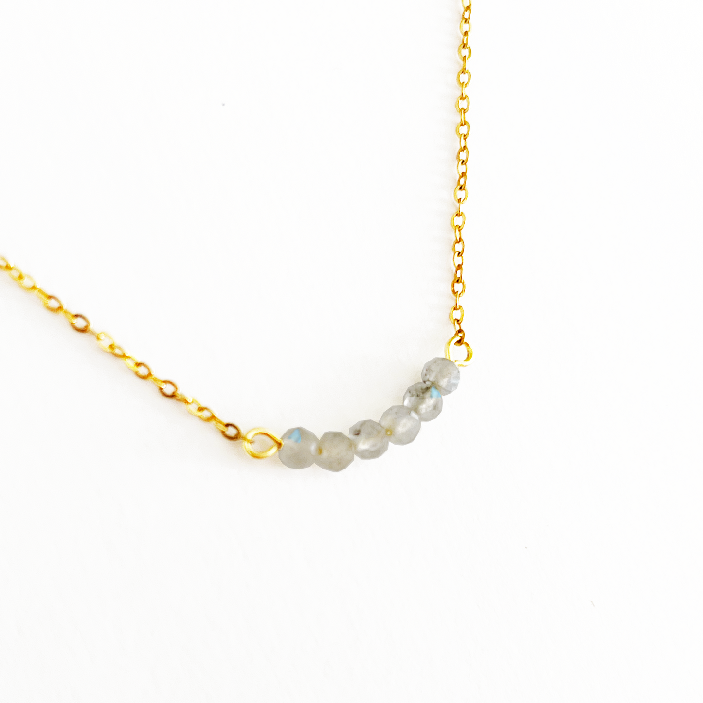 Collier rangée pierres labradorite en acier inoxydable or détail