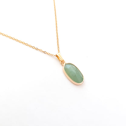 Collier pendentif aventurine vert acier inoxydable or détail