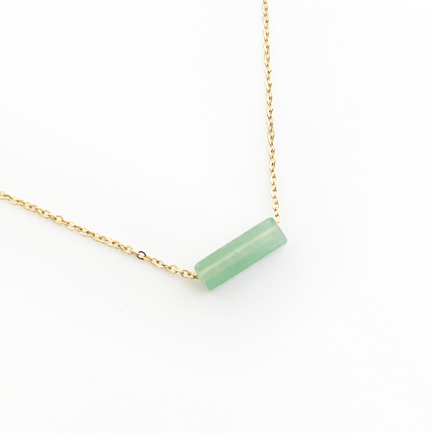 Collier pierre Aventurine rectangle lithothérapie en acier inoxydable or détail