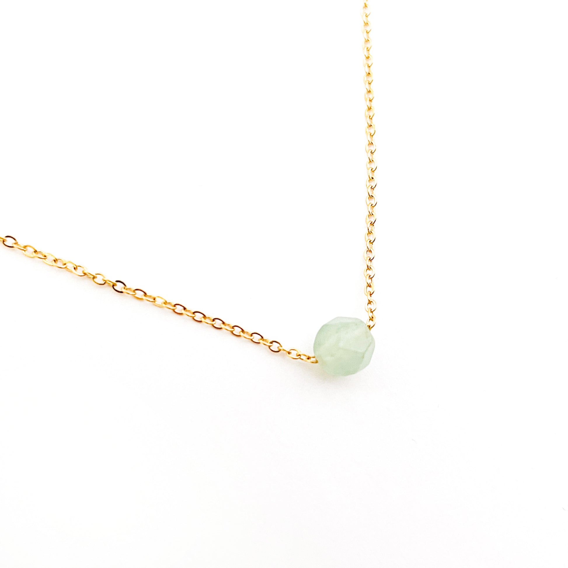 Collier pierre aventurine vert lithothérapie en acier inoxydable or détail