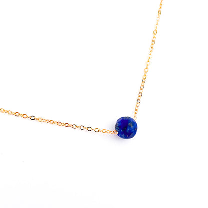 Collier pierre Lapis-lazuli lithothérapie en acier inoxydable or détail