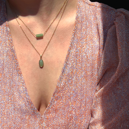 Collier pierre Aventurine lithothérapie porté sur une femme